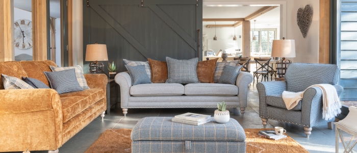 Clarabelle Sofa Collection - Glasswells