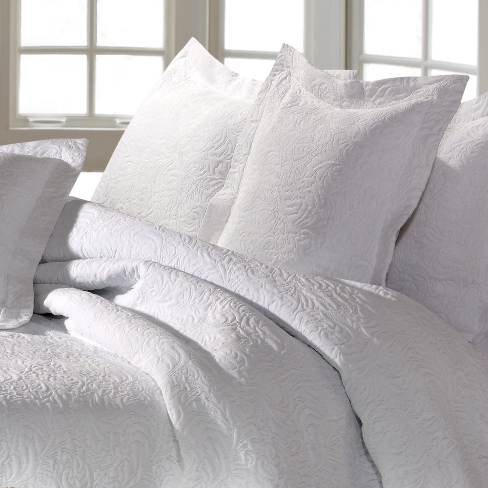 Forest Bedspread White - Glasswells