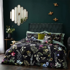 Wylder Midnight Bee Duvet Set Black