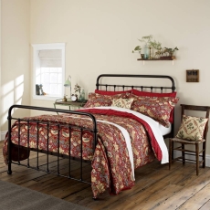 Morris & Co Strawberry Thief Cover Set Crimson