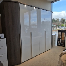 Nolte Horizont Bi-Fold Wardrobe System (Ipswich)