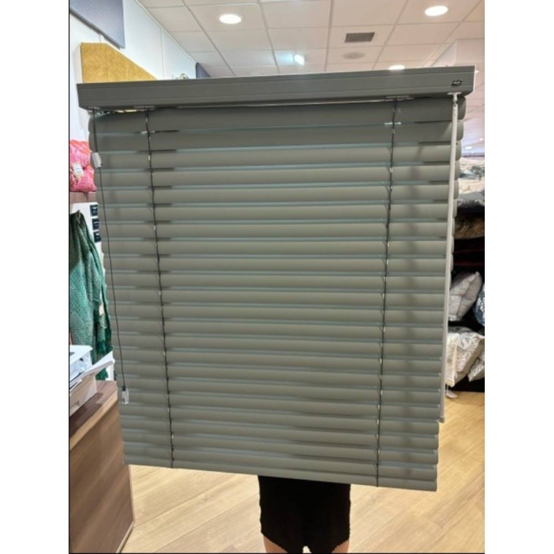 1 x Venetian Blind Pure Sense 86.5 x 100cm (Bury St Edmunds)