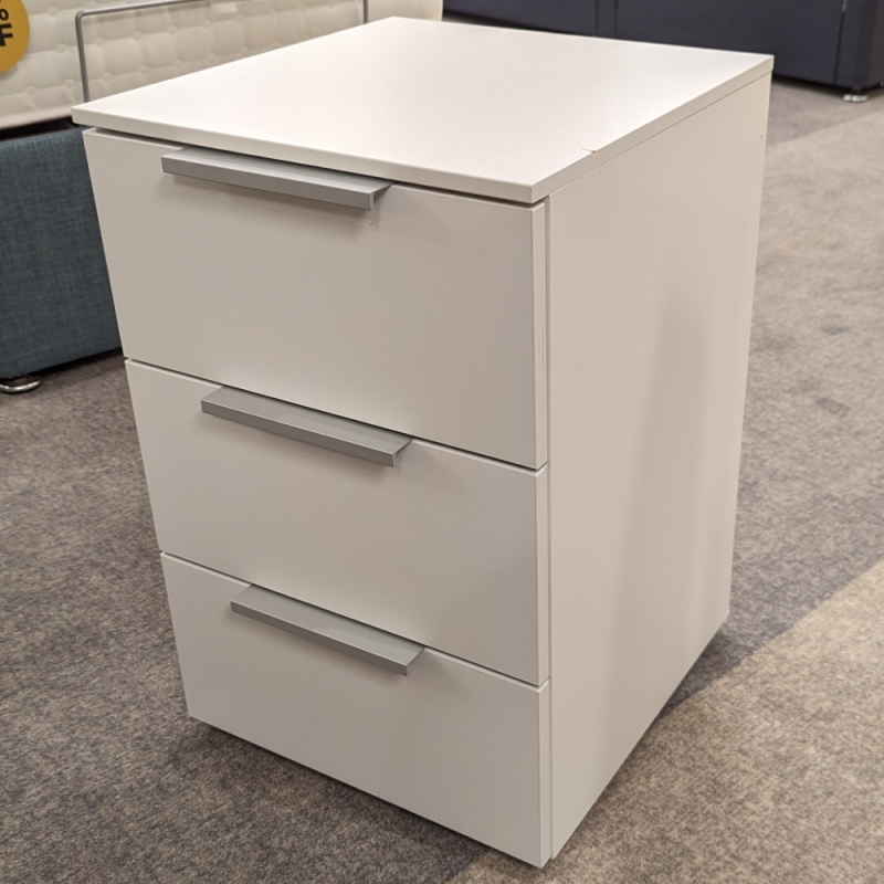 Zara 3 Drawer Bedside (Bury St Edmunds)