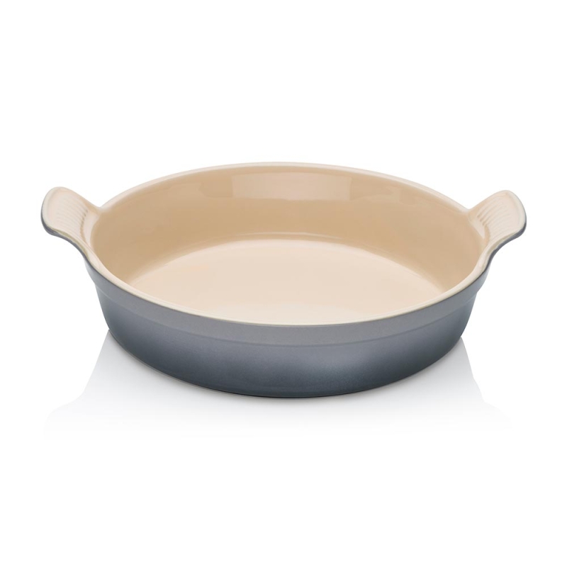 le creuset deep round dish flint