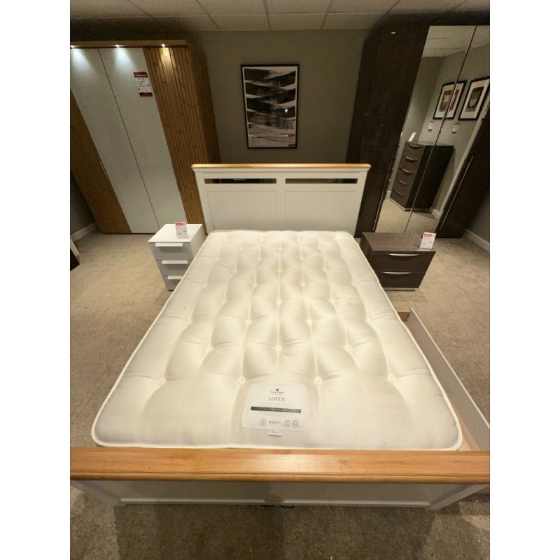 Harrison Spinks Lotus King Mattress (Bury St Edmunds)