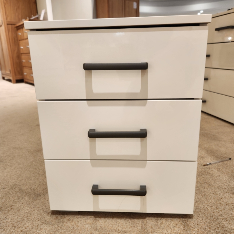 Sorrento 3 Drawer Bedside Table (Ipswich)