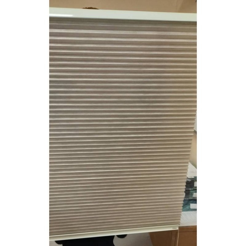 1 x INTU Pleated Blind Elephant 55.7 x 82.2cm (Bury St Edmunds)