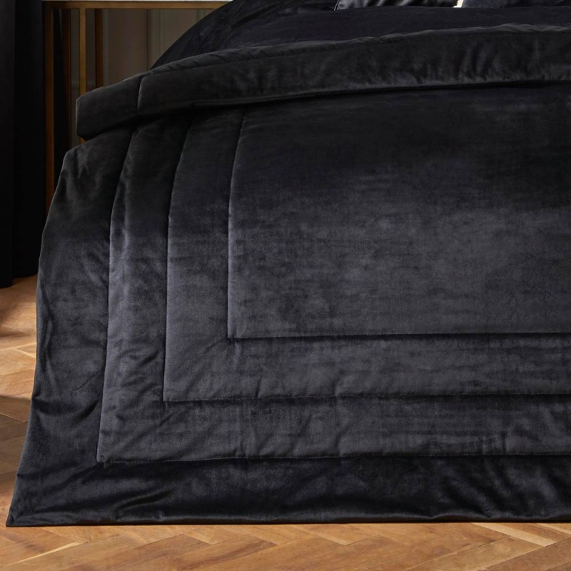 Chic Black Bedspread