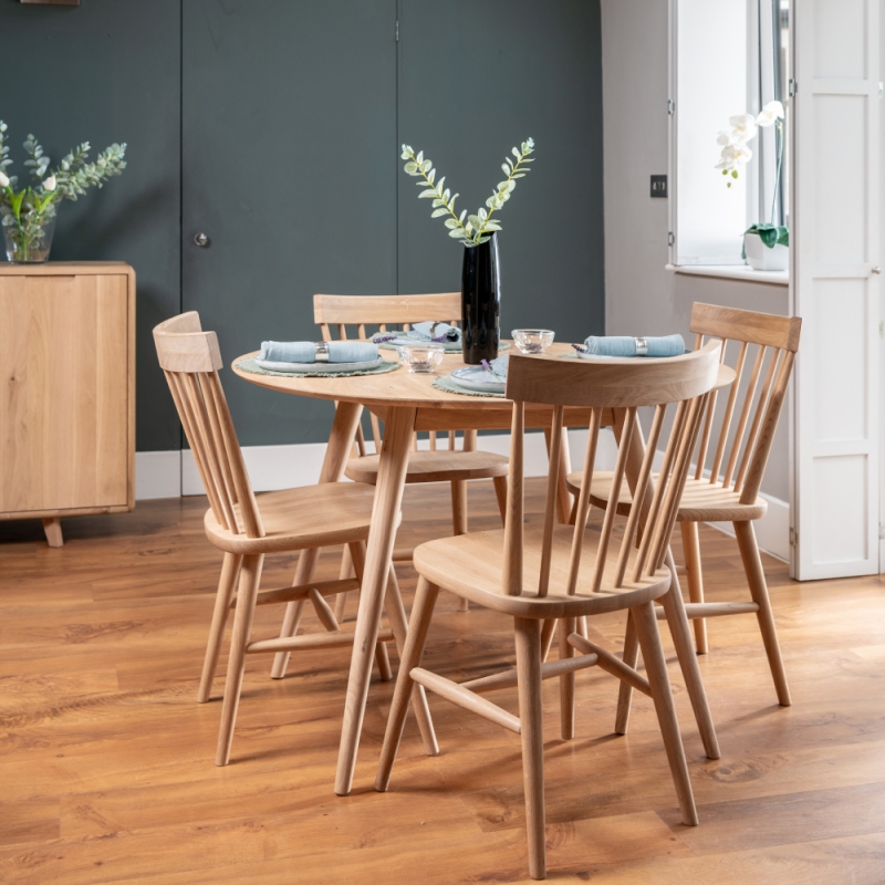 Cheshire Round Table & 4 Chairs Oak